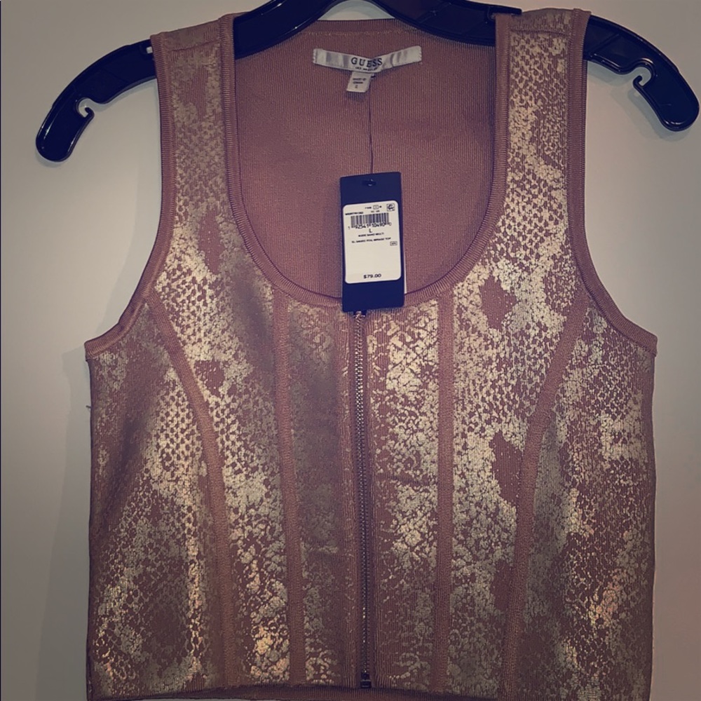 Guess top